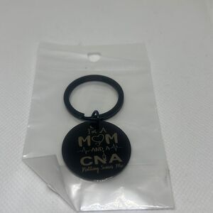 I’m a mom and a CNA nothing scares me Key Chain